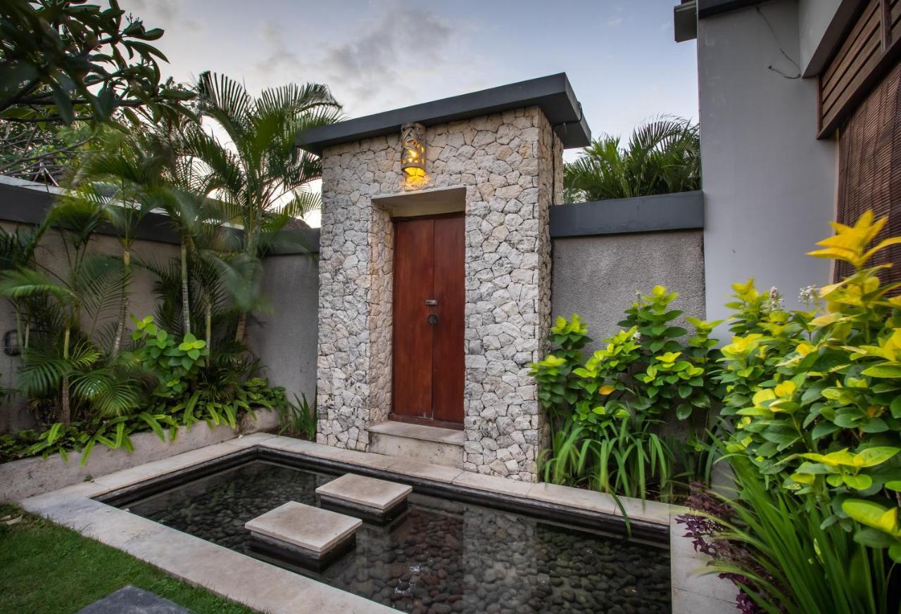 Villa Nadya Seminyak Exteriör bild