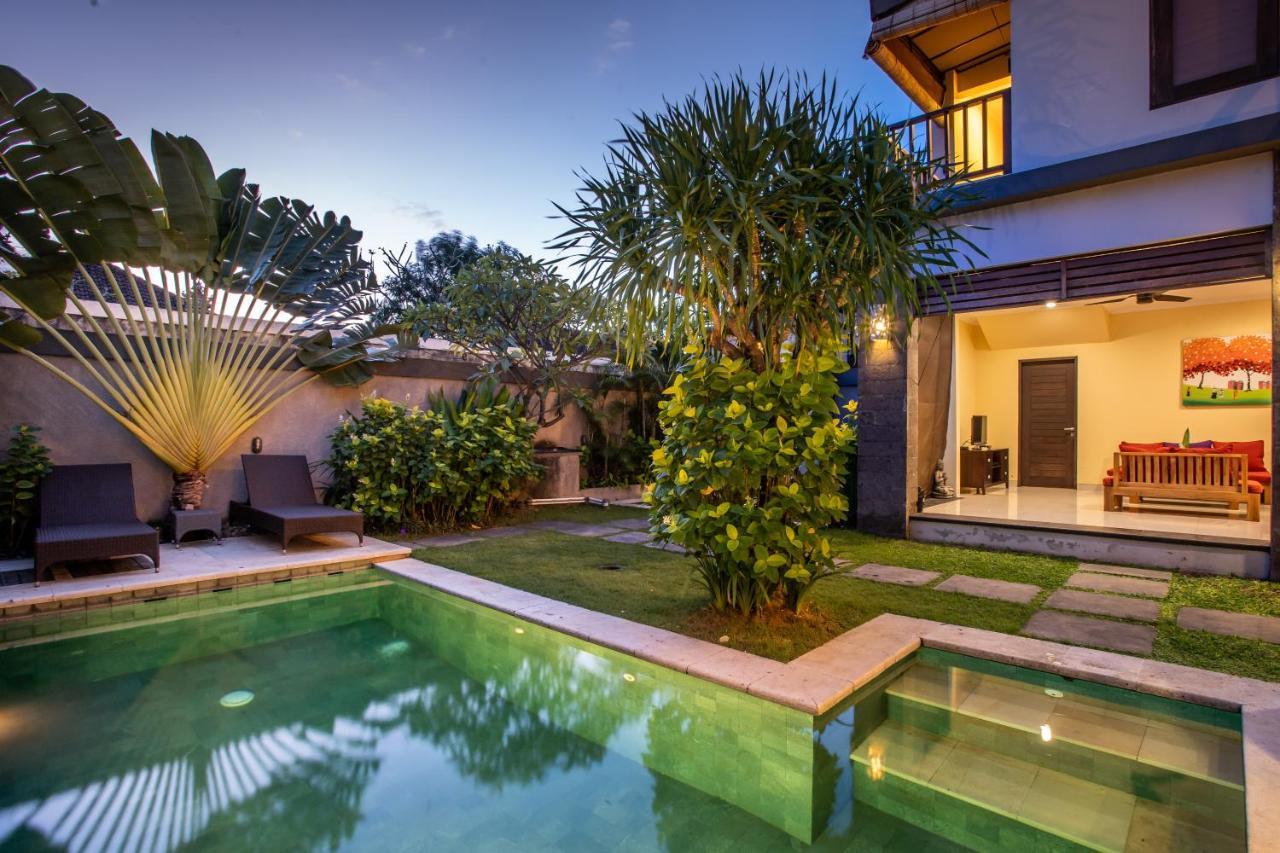 Villa Nadya Seminyak Exteriör bild