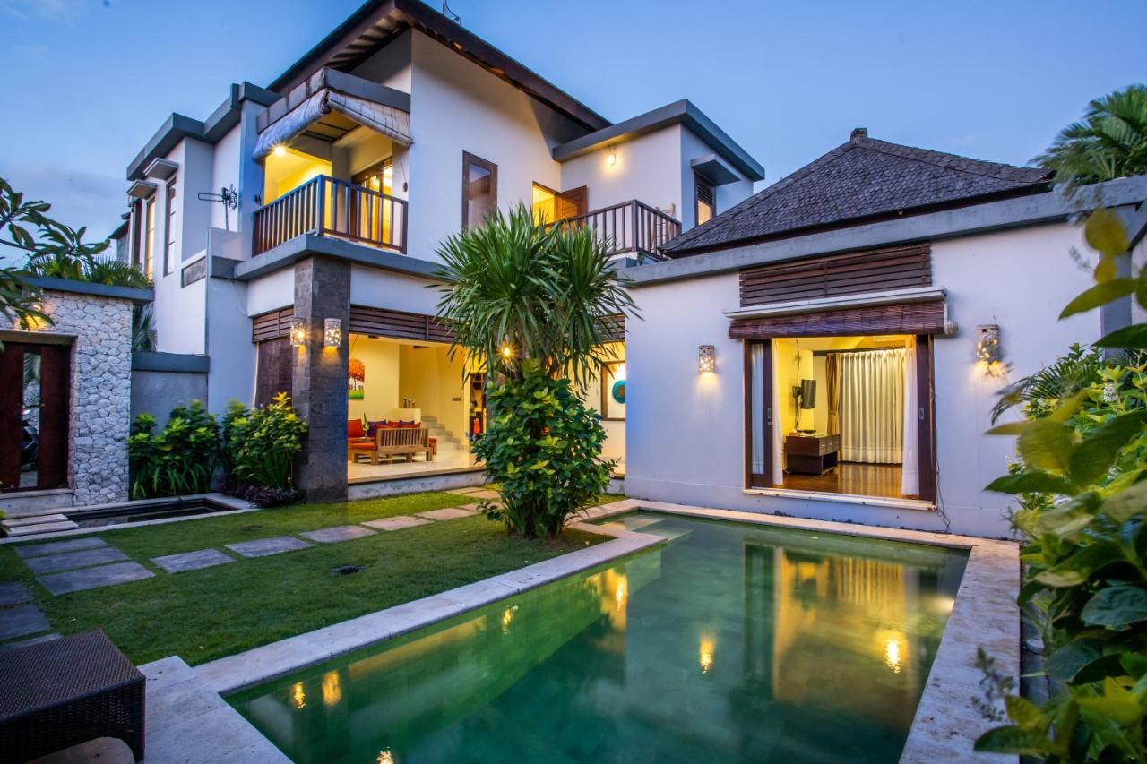 Villa Nadya Seminyak Exteriör bild