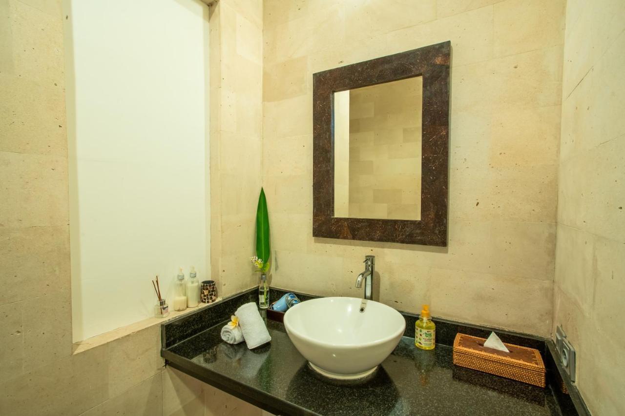 Villa Nadya Seminyak Exteriör bild
