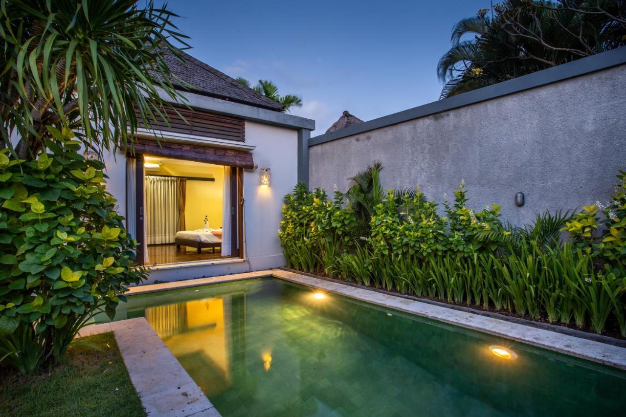 Villa Nadya Seminyak Exteriör bild